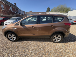 2013 Ford Kuga 2.0 Tdci Zetec in Brown — image 6