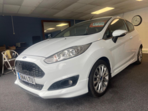 2014 Ford Fiesta 1.0t Ecoboost Zetec S Euro 5 (s/s) 3dr in White — image 3