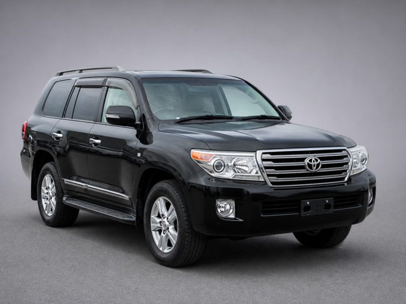 2014 Toyota Land Cruiser Ax G 4.6 V8 in Black — image 1