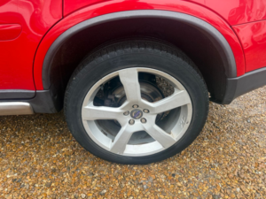 2009 Volvo Xc90 2.4 D5 R-Design Se (premium Pack) SUV 5dr Diesel Geartronic AWD (224 G/km, 182 Bhp) in Red — image 5