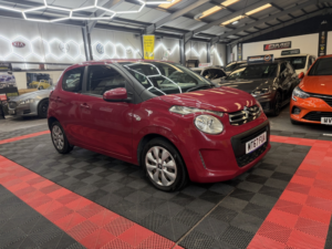 2017 Citroen C1 1.0 Vti Feel in Red — image 3