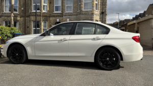 2016 BMW 3 Series 2.0 320i Se Saloon in White — image 2