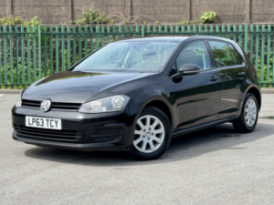 2014 Volkswagen Golf 1.6 Tdi Bluemotion Tech S in Black — image 3
