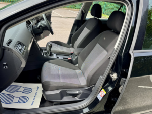 2014 Volkswagen Golf 1.6 Tdi Bluemotion Tech S in Black — image 6