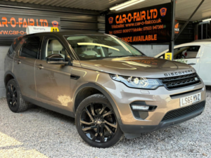2015 Land Rover Discovery Sport 2.0 Td4 Hse Luxury in Brown — image 3