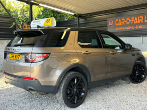 2015 Land Rover Discovery Sport 2.0 Td4 Hse Luxury in Brown — image 5