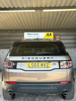 2015 Land Rover Discovery Sport 2.0 Td4 Hse Luxury in Brown — image 6