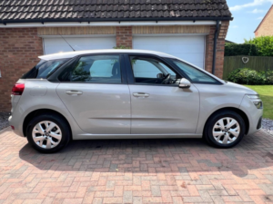 2017 Citroen C4 Picasso 1.6 Bluehdi Touch Edition Eat6 Euro 6 (s/s) 5dr in Beige — image 2