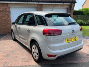 2017 Citroen C4 Picasso 1.6 Bluehdi Touch Edition Eat6 Euro 6 (s/s) 5dr in Beige — image 3