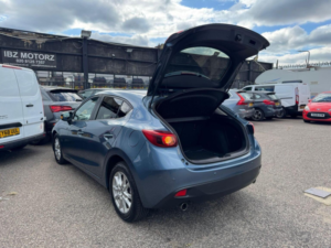 2016 Mazda Mazda3 2.0 Skyactiv-G Se-L Nav Auto Euro 5 (s/s) 5dr in Blue — image 4