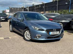 2016 Mazda Mazda3 2.0 Skyactiv-G Se-L Nav Auto Euro 5 (s/s) 5dr in Blue — image 5