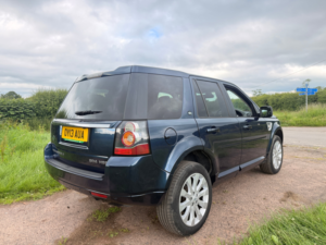 2013 Land Rover Freelander 2 2.2 Sd4 Hse Lux SUV 5dr Diesel Commandshift 4WD Euro 5 (190 Ps) in Blue — image 3