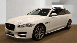 2017 Jaguar Xf 2.0 D R-Sport in White — image 2