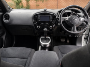 2016 Nissan Juke 1.6 N-Connecta Xtron Euro 6 5dr in White — image 6