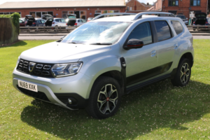 2019 Dacia Duster 1.5 Techroad Blue Dci 115 4x4 My19 in Grey — image 5