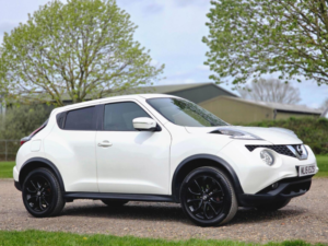 2015 Nissan Juke 1.6 Tekna Xtron Euro 5 5dr in White — image 2