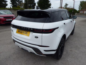 2019 Land Rover Range Rover Evoque 2.0 D150 R-Dynamic S Fwd Euro 6 (s/s) 5dr in White — image 4
