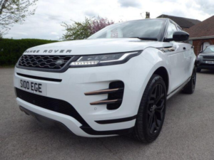 2019 Land Rover Range Rover Evoque 2.0 D150 R-Dynamic S Fwd Euro 6 (s/s) 5dr in White — image 6