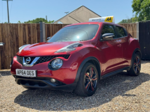 2014 Nissan Juke 1.2 Dig-T Tekna Euro 5 (s/s) 5dr Euro 5 in Red — image 3