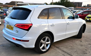 2013 Audi Q5 3.0l Tfsi Quattro- S Line - Ulez/caz Pass-Free 18months Gold Warranty & 12 Months Aa Breakdown Cover. in White — image 4