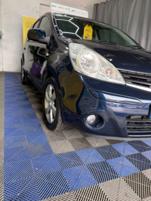 2010 Nissan Note 1.6 16v Tekna Auto Euro 4 5dr in Blue — image 2