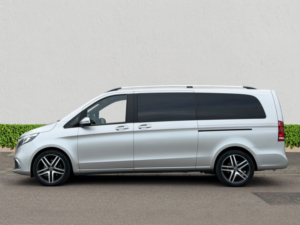 2020 Mercedes-Benz V-Class 2.0 V220d Sport MPV 5dr Diesel G-Tronic+ Euro 6 (s/s) Xlwb (163 Ps) in Silver — image 4