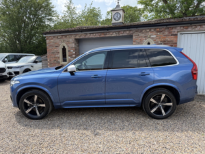 2016 Volvo Xc90 2.0 R-Design D5 AWD (225hp) in Blue — image 4