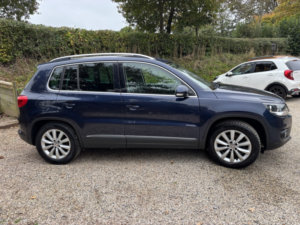 2015 Volkswagen Tiguan 2.0 Tdi 140 6speed Match Bmt 2WD in Blue — image 2