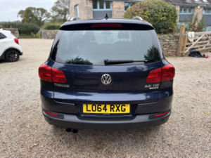 2015 Volkswagen Tiguan 2.0 Tdi 140 6speed Match Bmt 2WD in Blue — image 4