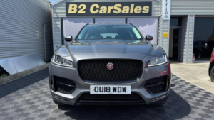 2018 Jaguar F-Pace 2.0 D180 R-Sport Auto AWD Euro 6 (s/s) 5dr in Grey — image 3