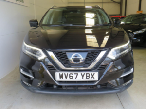 2017 Nissan Qashqai 1.5 Dci Tekna Euro 6 (s/s) 5dr in Black — image 2