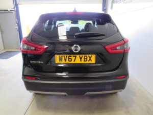 2017 Nissan Qashqai 1.5 Dci Tekna Euro 6 (s/s) 5dr in Black — image 5