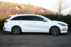 2024 Kia Ceed 1.5 T-Gdi 3 Sportswagon 5dr Petrol Manual Euro 6 (s/s) (138 Bhp) in White — image 3