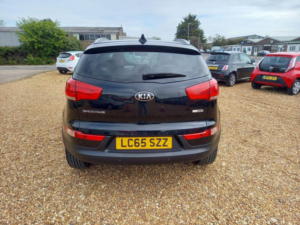 2015 Kia Sportage 1.7 Crdi Ecodynamics 3 2WD Euro 6 (s/s) 5dr in Black — image 6