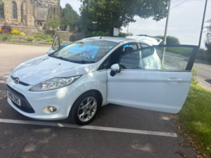 2011 Ford Fiesta 1.3 Zetec in White — image 5