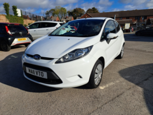 2011 Ford Fiesta 1.3 Edge in White — image 3