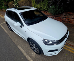 2013 Volkswagen Touareg 3.0 Tdi V6 Bluemotion Tech R-Line in White — image 2