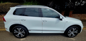 2013 Volkswagen Touareg 3.0 Tdi V6 Bluemotion Tech R-Line in White — image 3