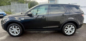 2017 Land Rover Discovery Sport 2.0 Td4 Hse Auto 4WD Euro 6 (s/s) 5dr in Black — image 3