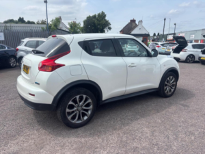 2014 Nissan Juke 1.5 Dci 8v Tekna Euro 5 (s/s) 5dr in White — image 5