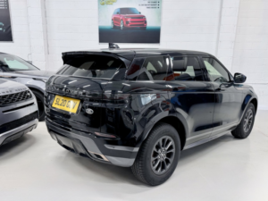 2020 Land Rover Range Rover Evoque 2.0 D150 R-Dynamic in Black — image 5