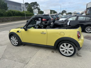 2010 MINI Convertible 1.6 Cooper Convertible in Yellow — image 5