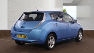 2012 Nissan Leaf 24kwh in Blue — image 3