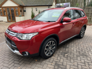 2014 Mitsubishi Outlander 2.2 Di-D Gx3 7 Seater in Red — image 3