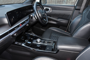 2025 Kia Sorento 2.2 Crdi 4 SUV 5dr Diesel Dct AWD Euro 6 (s/s) (190 Bhp) in White — image 4