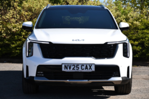 2025 Kia Sorento 2.2 Crdi 4 SUV 5dr Diesel Dct AWD Euro 6 (s/s) (190 Bhp) in White — image 5