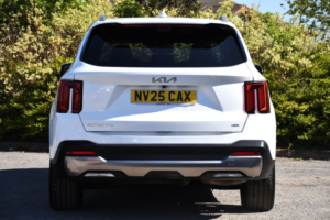 2025 Kia Sorento 2.2 Crdi 4 SUV 5dr Diesel Dct AWD Euro 6 (s/s) (190 Bhp) in White — image 6