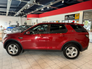 2017 Land Rover Discovery Sport 2.0 Td4 Se Tech in Red — image 4