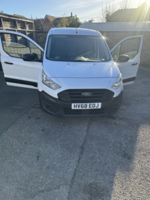 2018 Ford Transit Connect 1.5 210 Ecoblue in White — image 2