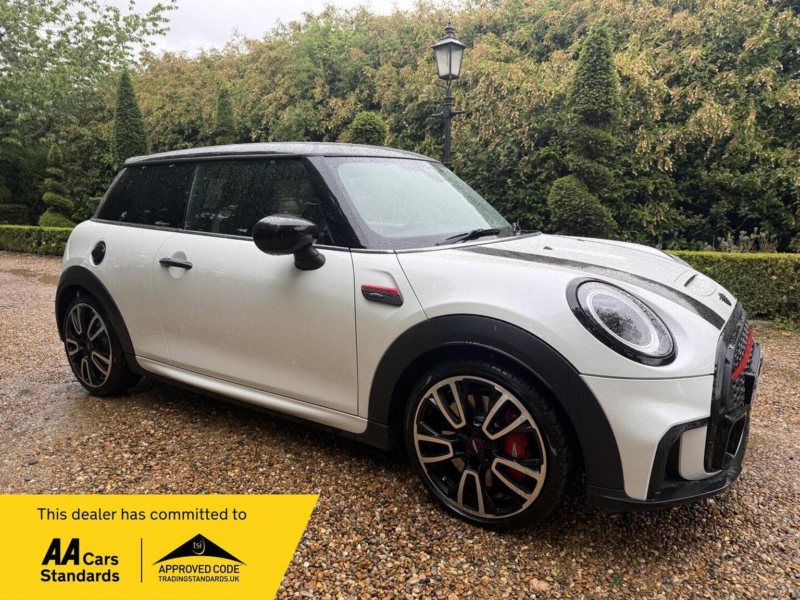 2023 MINI Hatch 2.0 John Cooper Works Steptronic Euro 6 (s/s) 3dr in White — image 1